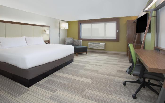 Holiday Inn Express & Suites Memphis Arpt Elvis Presley Blv By IHG