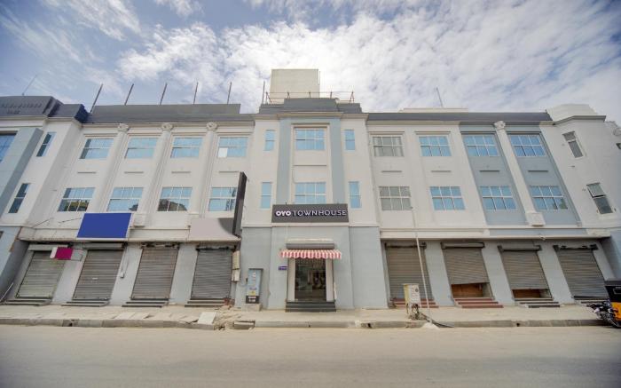 Hotel O Everest Hotel