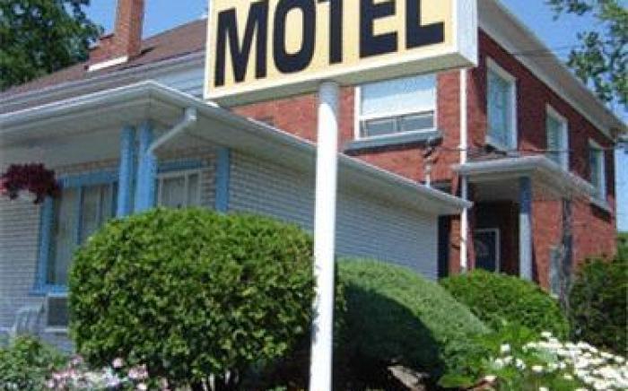 Lucien Motel