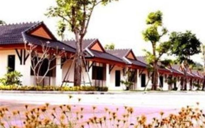Bangrak Resort