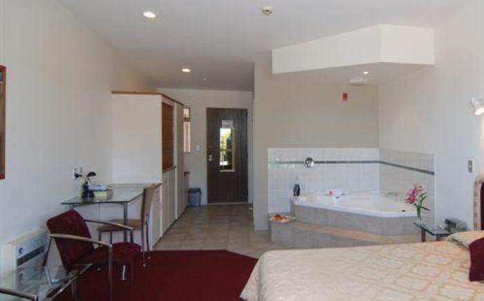 Chantillys Motor Lodge