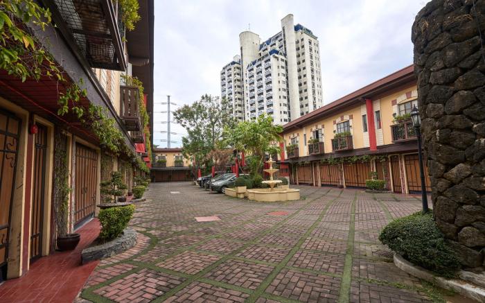 Victoria Court Suites - Pasig