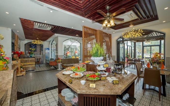 Hoang Trinh Hotel