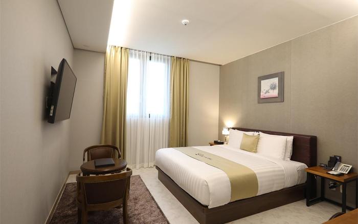 REST HOTEL