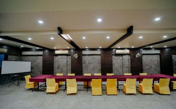 Hotel Jinendra Inn