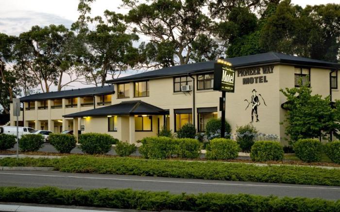 Pioneer Way Motel