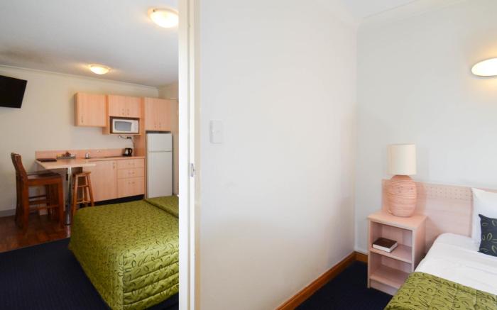 Airport Motel