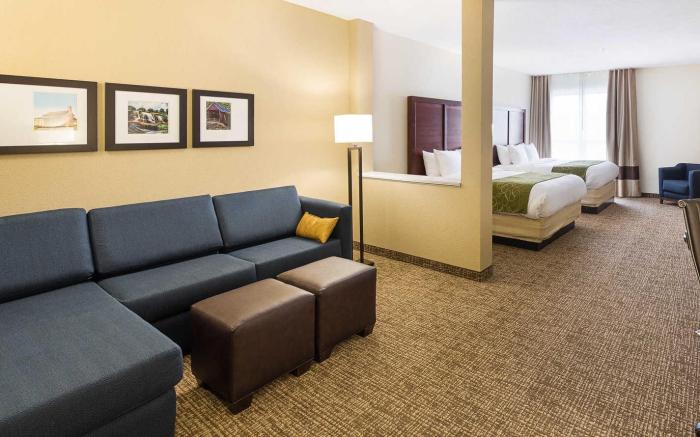 Comfort Suites