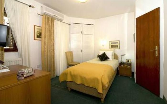 Halvat Guesthouse
