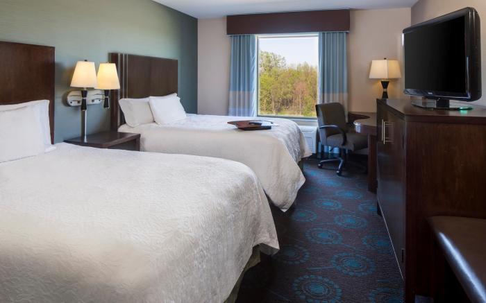 Hampton Inn and Suites Grafton