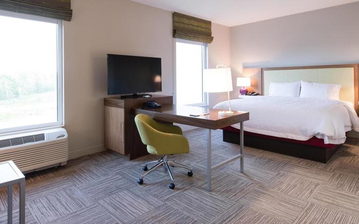 Hampton Inn & Suites Fayetteville