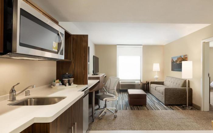 Home2 Suites by Hilton Menomonee Falls Milwaukee