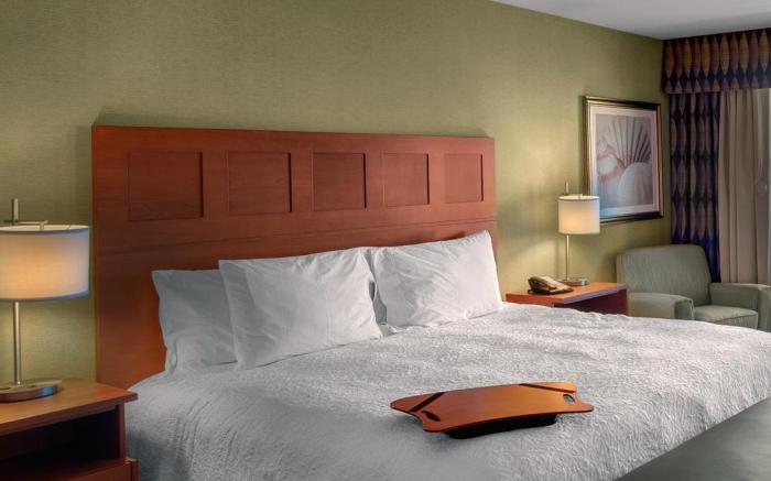 Hampton Inn and Suites Astoria