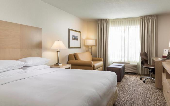 DoubleTree by Hilton Portland Tigard