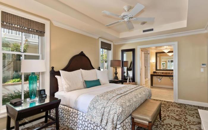 Beach Village at The Del, LXR Hotels & Resorts