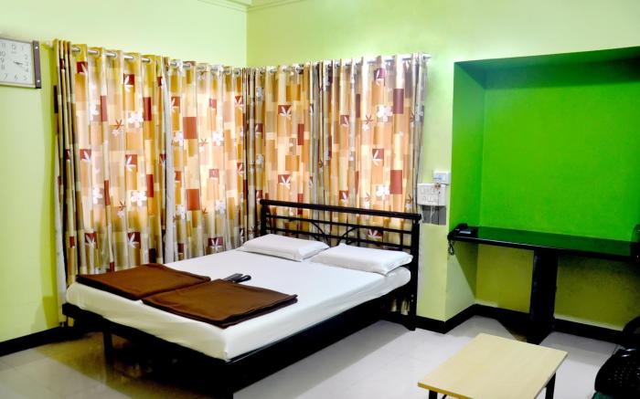 Radhanand Holiday Home