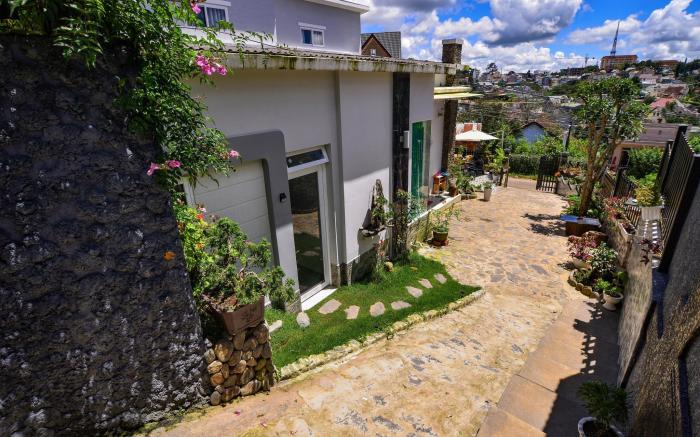 Dalat Rose Hill Villa - Mountain View