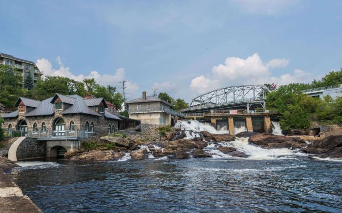 Knights Inn - Bracebridge, ON
