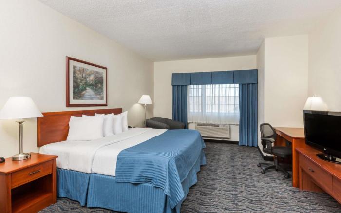 Baymont by Wyndham Des Moines Airport