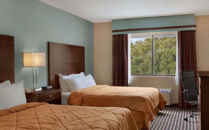 Baymont by Wyndham Latham Albany Airport