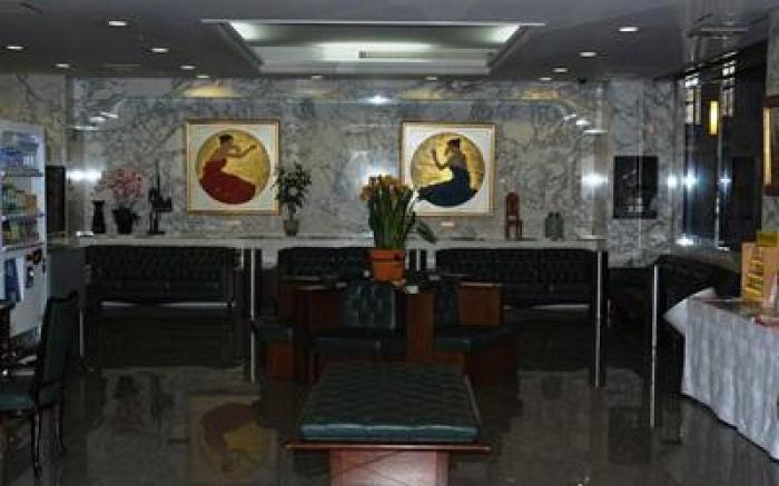 Albert Hotel