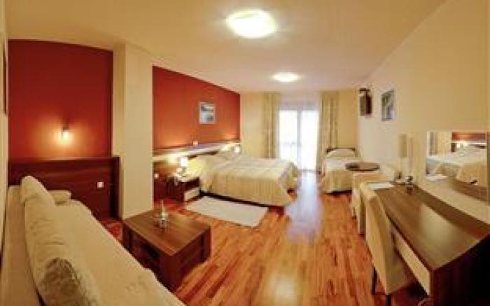Hotel Degenija