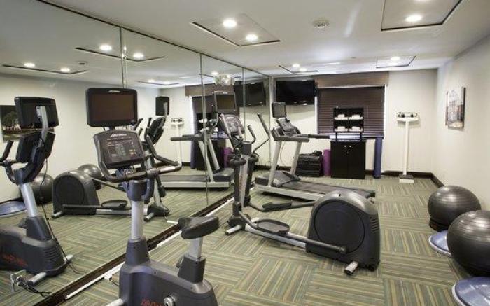 HOLIDAY INN EXPRESS HOTEL AND SUITES OXFORD By IHG