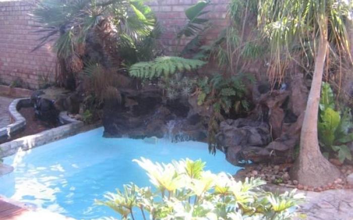 A La Martha's Air-Port Guest House