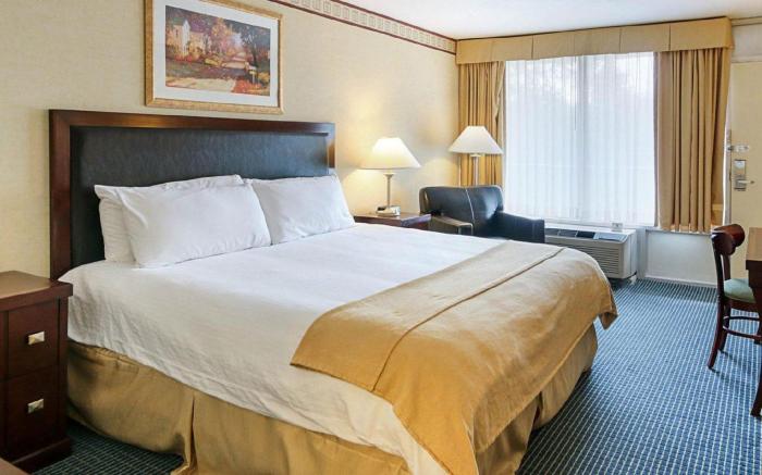 NEW HOPE INN & SUITES