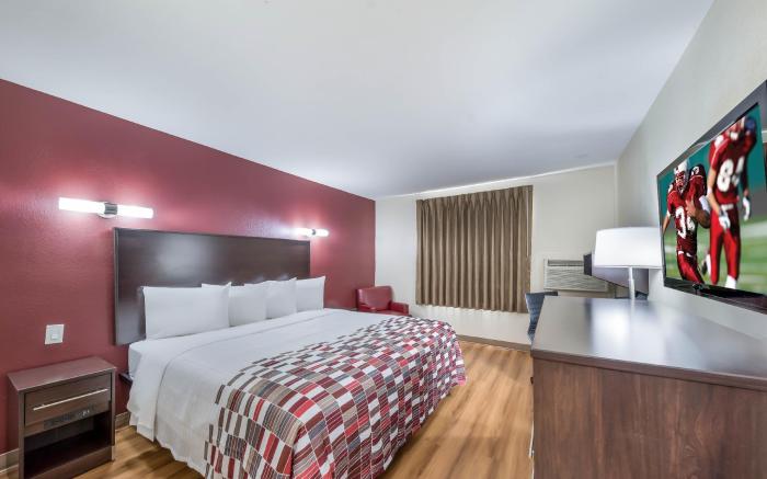 Red Roof Inn & Suites Denton