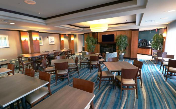 Fairfield Inn & Suites Des Moines Airport