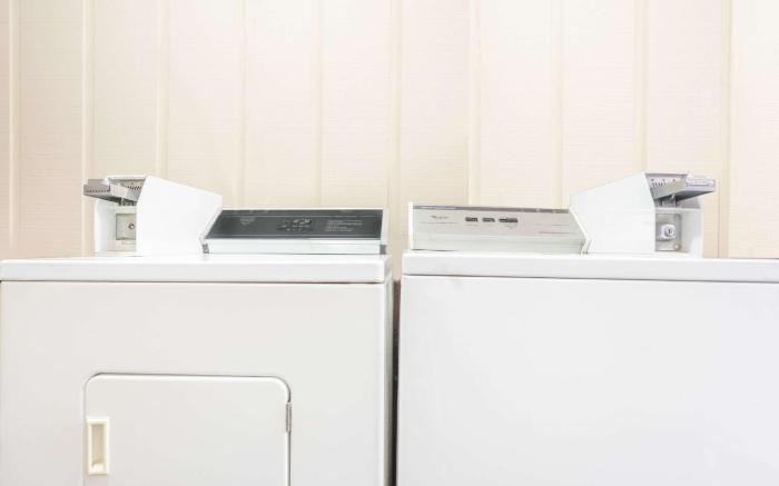 Super 8 By Wyndham Gadsden Al