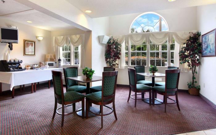 Super 8 By Wyndham Harbison/Parkridge Hospital