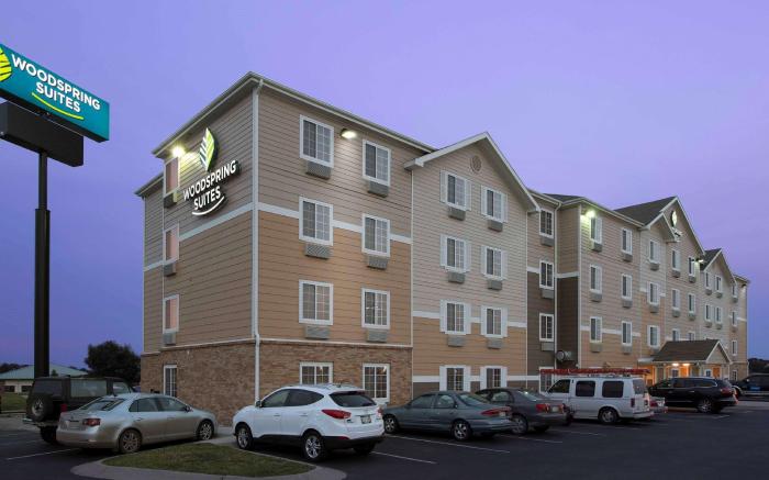 WoodSpring Suites Lincoln