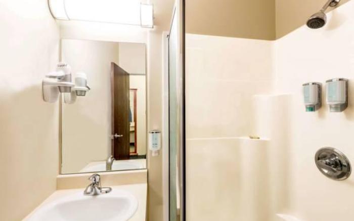 Super 8 By Wyndham Windsor Ns