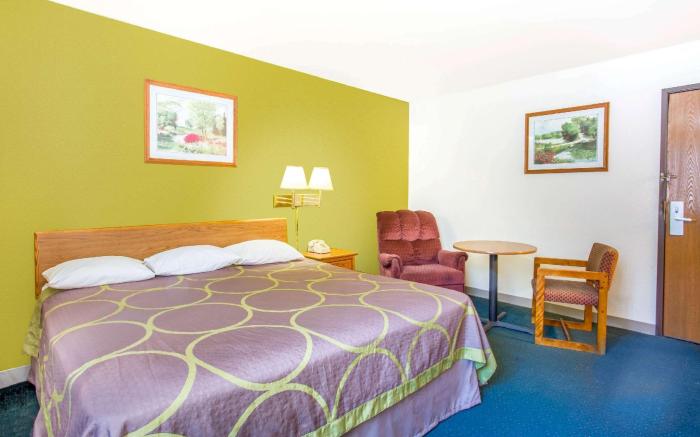 Super 8 By Wyndham Richmond/Broad Street
