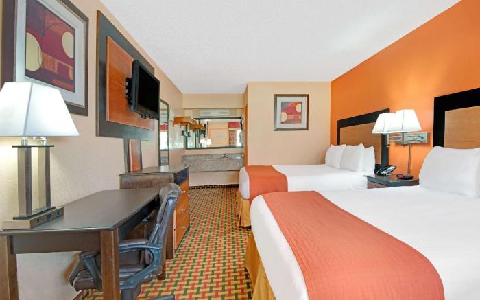 Days Inn by Wyndham Independence