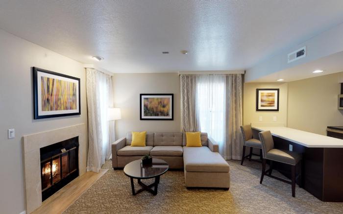CHASE SUITES HOTEL IN NEWARK