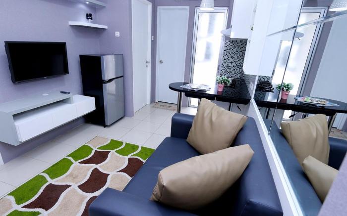 2 Bedroom 8 Roomku.com @ Bassura City Apartment