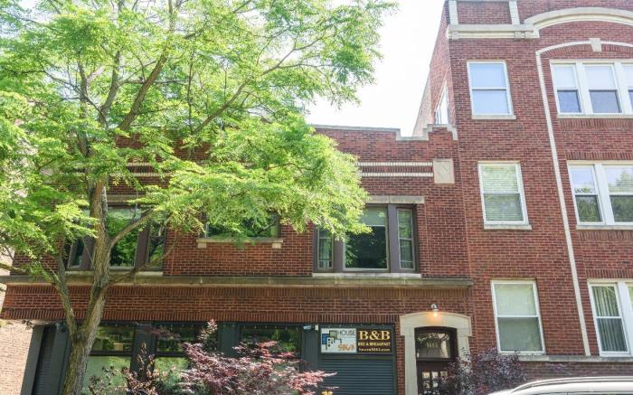 House 5863- Bed and Breakfast - Adults Only