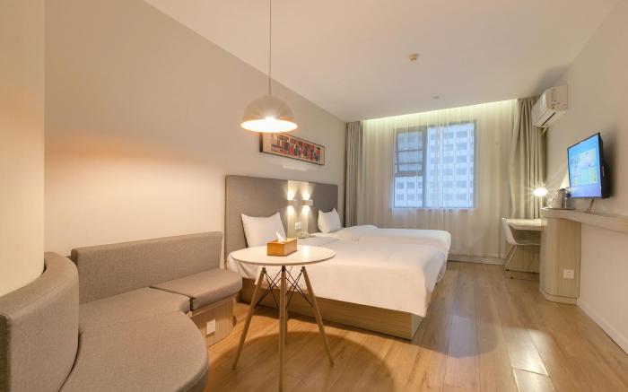 Hanting Hotel Wuhan Zhongshan Park Metro Station