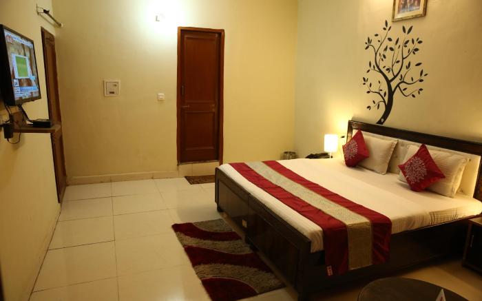 HOTEL DIAMOND PALACE