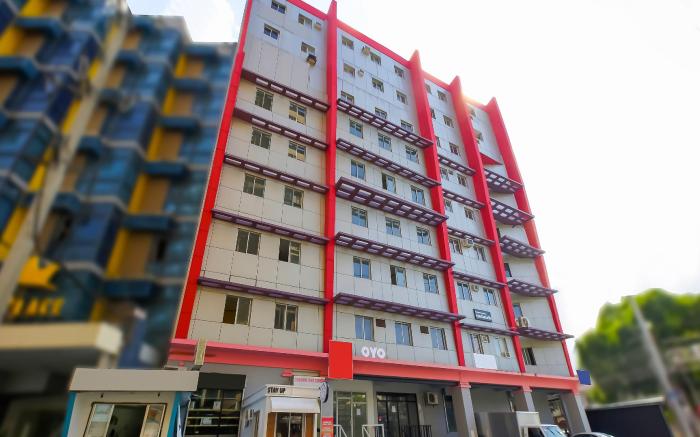 OYO 809 Crowne One Condo