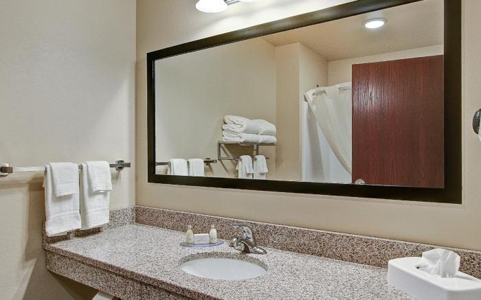 Cobblestone Hotel & Suites - Pulaski