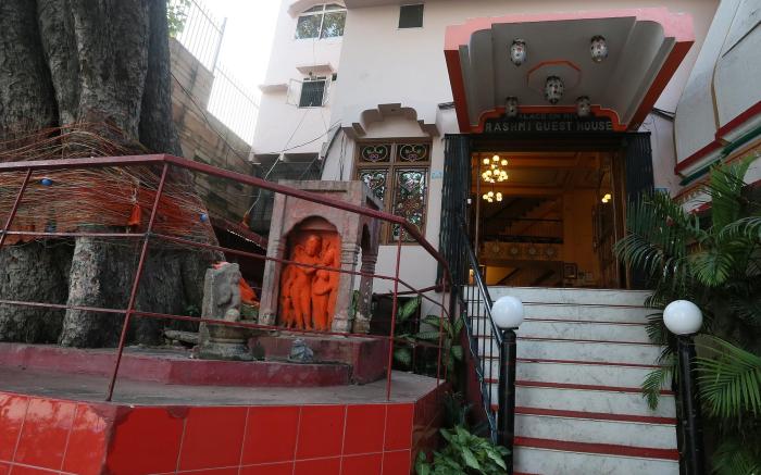 A Palace on River Rashmi Guest House