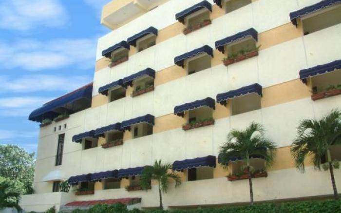Royal Palace Hotel
