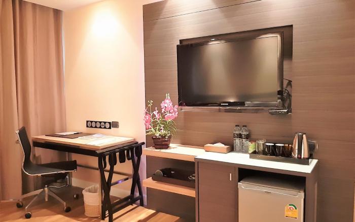Amora NeoLuxe Suites