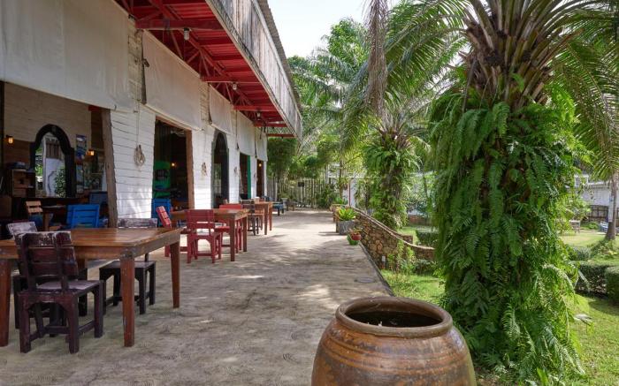 Elephant Bay Resort