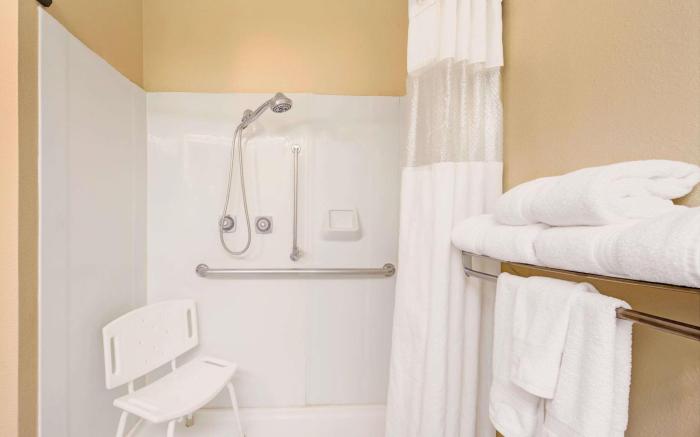 Days Inn by Wyndham Dallas Plano