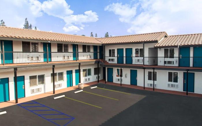 MAGNOLIA TREE HOTEL IN ANAHEIM